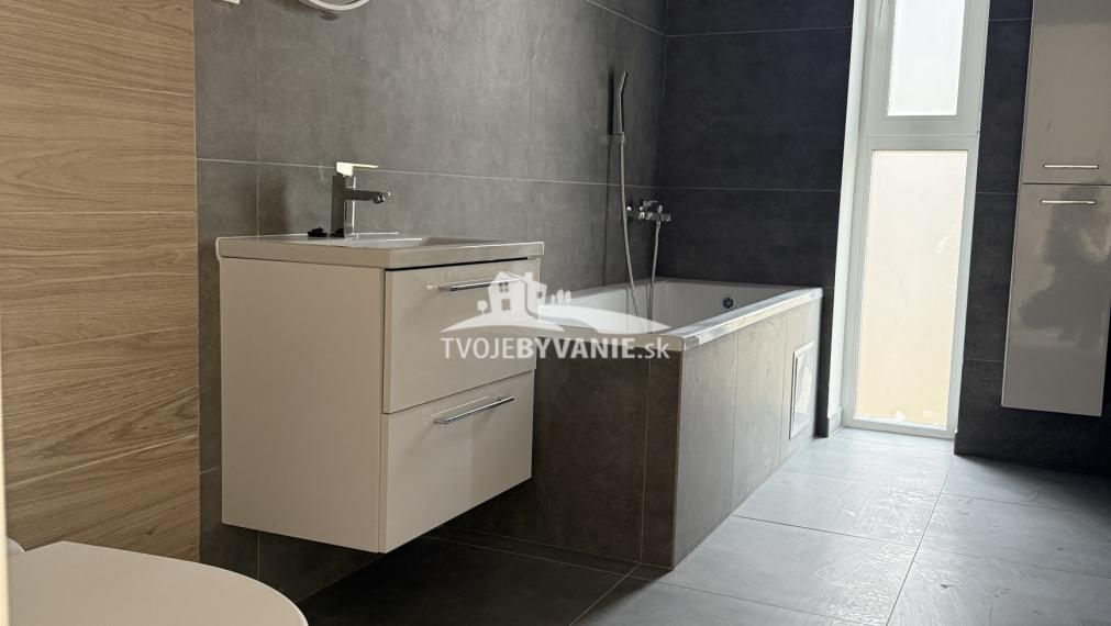 Rodinný dom vo Vysokých Tatrách, obec Štôla,  č. 1 Patria