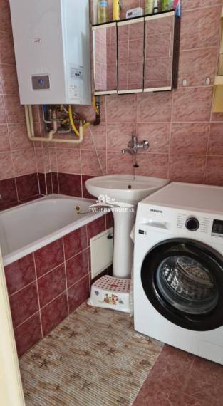 TOP cena - 3-izbový byt na Krivej v centre mesta