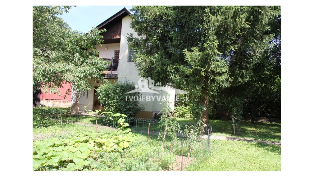 Murovaná chata v záhradkárskej lokalite v Košiciach