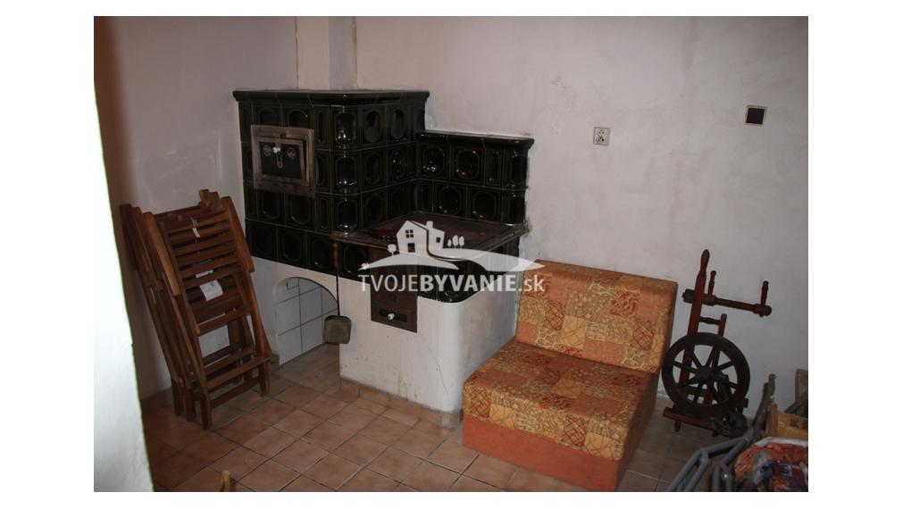 Murovaná chata v záhradkárskej lokalite v Košiciach