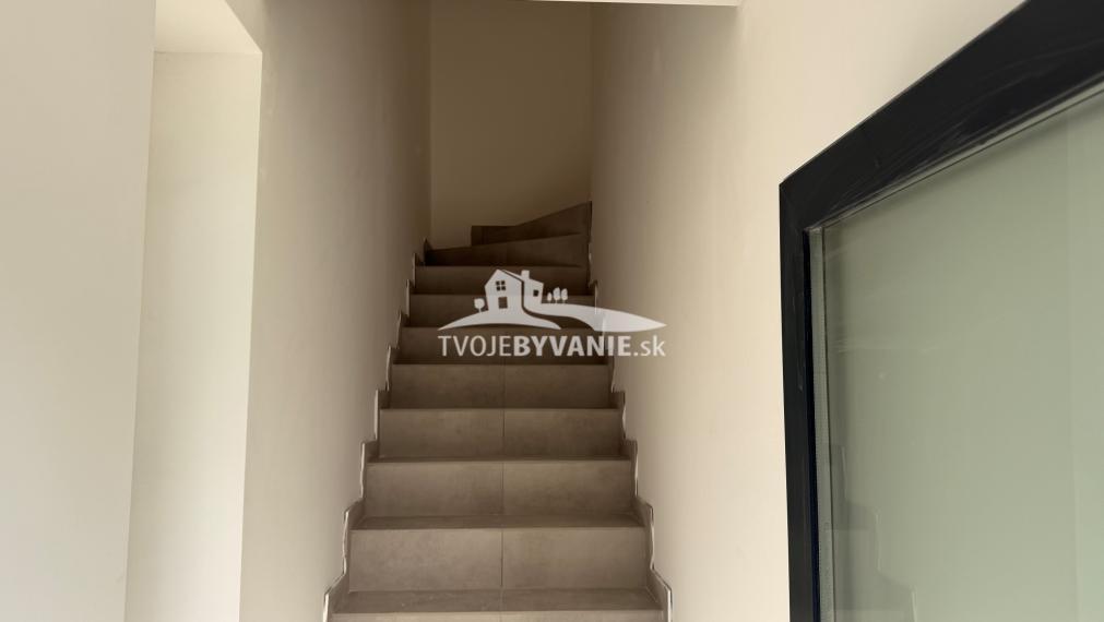 Rodinný dom vo Vysokých Tatrách, obec Štôla,  č. 9 Končistá