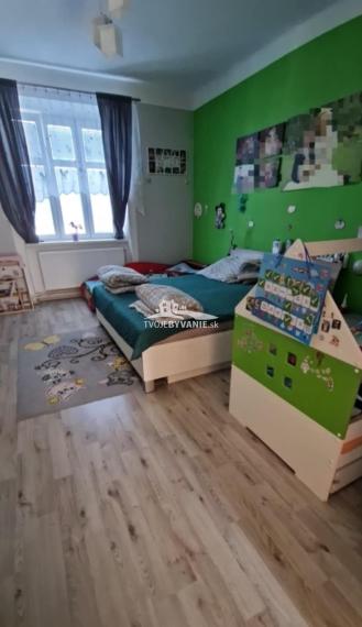 TOP cena - 3-izbový byt na Krivej v centre mesta