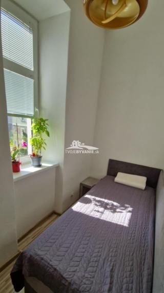 TOP cena - 3-izbový byt na Krivej v centre mesta