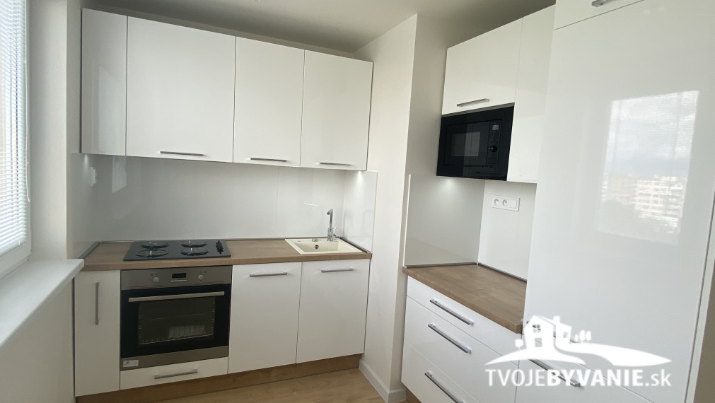 Novo zrekonštruovaný 4-izbový byt na Terasa ul. Humenská